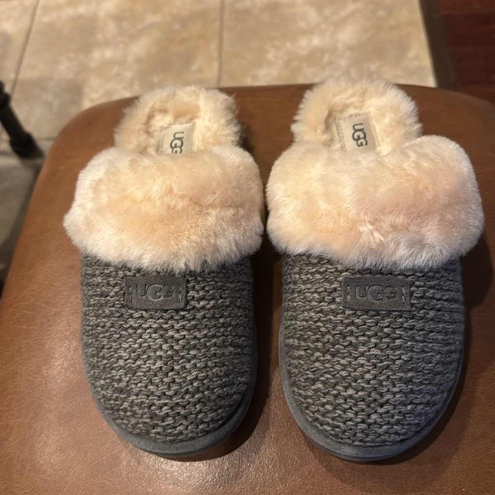 Like new UGG shearling slippers